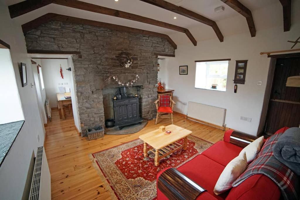Red Stonecutters Cottage, Doolin Carrowauff エクステリア 写真