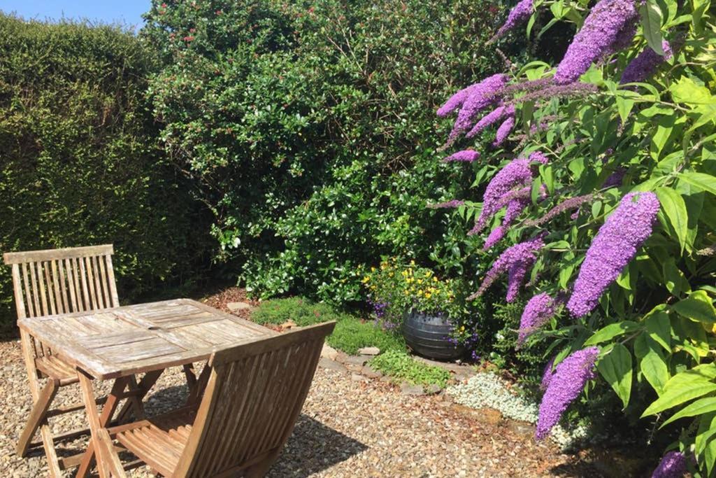 Red Stonecutters Cottage, Doolin Carrowauff エクステリア 写真
