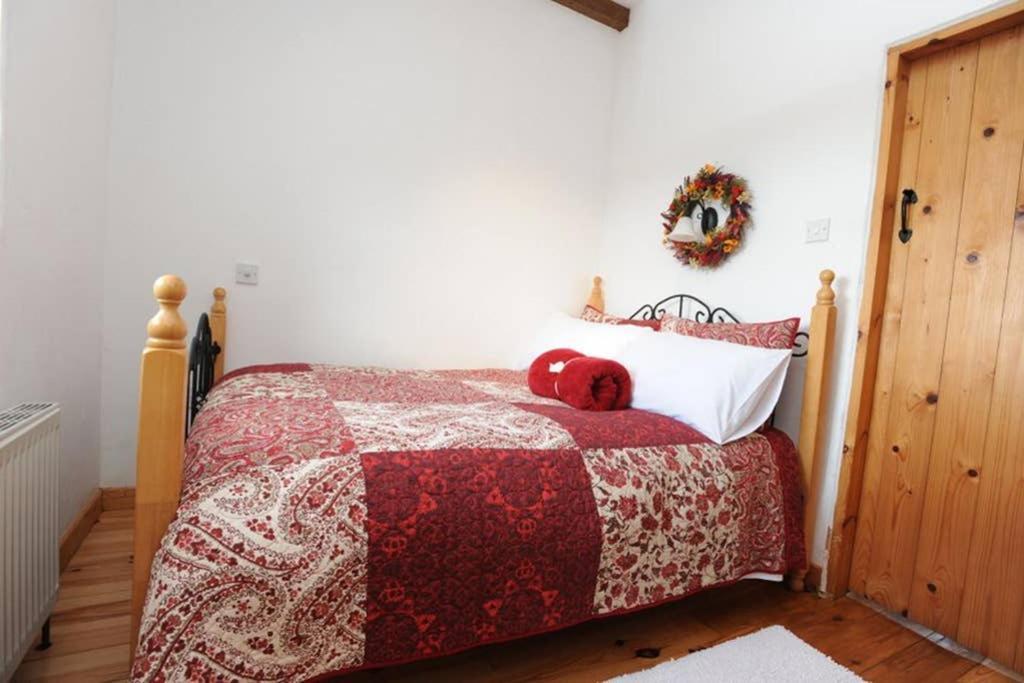Red Stonecutters Cottage, Doolin Carrowauff エクステリア 写真