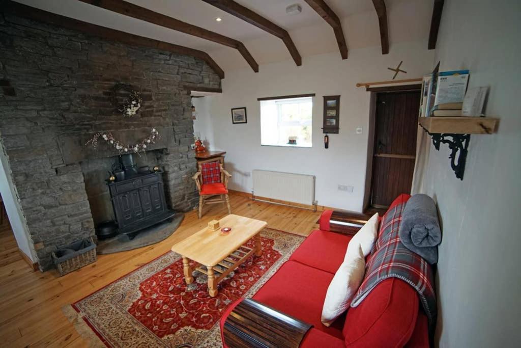 Red Stonecutters Cottage, Doolin Carrowauff エクステリア 写真