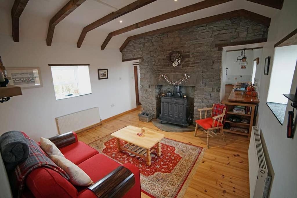 Red Stonecutters Cottage, Doolin Carrowauff エクステリア 写真